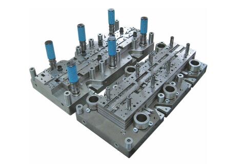 集成電路引線框架級進(jìn)模