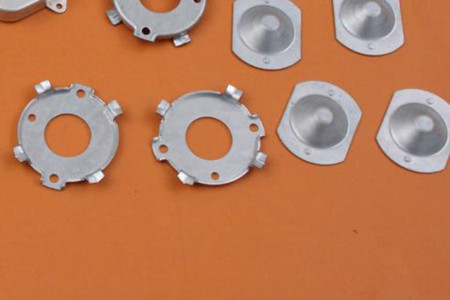 五金彈片的種類、特點以及功能